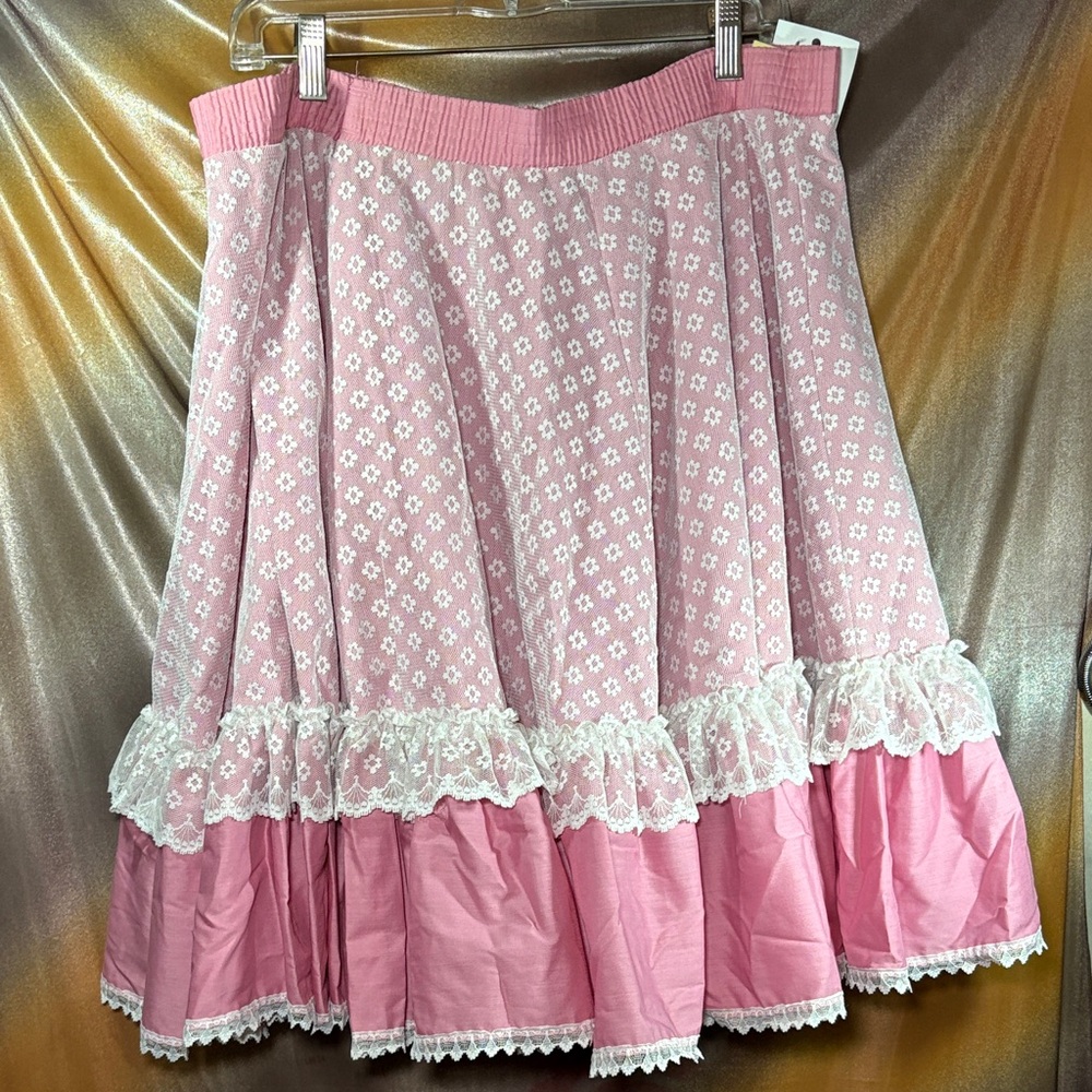 Pink Floral Lace-Trim A-Line square dance Skirt 38”‎ waist. C3